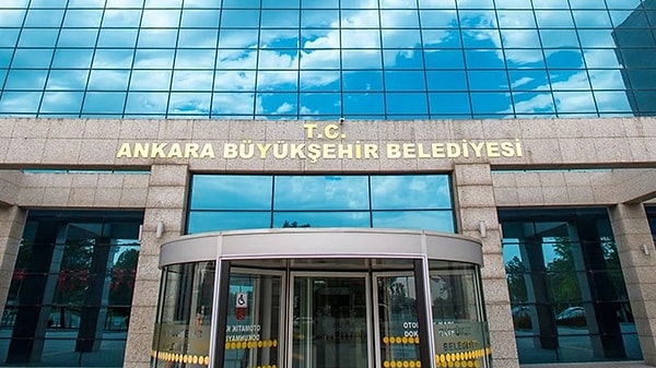 Ankara Büyükşehir Belediyesi (ABB), 29 Ekim Cumhuriyet Bayramı kutlamalarının TUSAŞ saldırısı sebebiyle iptal edildiğini duyurdu.