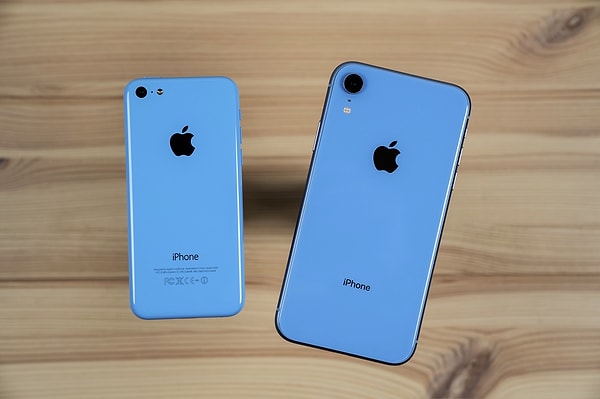 iPhone XR - 2018