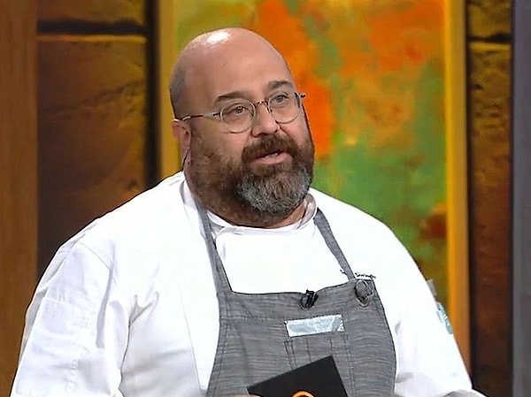 10. MasterChef Türkiye'nin 7 yıldır jüri üyesi olan Somer Siviroğlu, Hülya Avşar'ın YouTube kanalına konuk oldu. Somer Şef, MasterChef'te nasıl jüri olduğunu ilk kez anlattı.