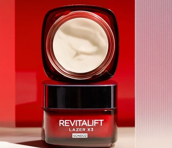 6. L'Oréal Paris Revitalift Lazer X3 Yoğun Yaşlanma Karşıtı Gündüz Bakım Kremi