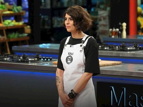 Mehmet Şef MasterChef 2024'ün ilk kaşığını Ezgi'ye attı.