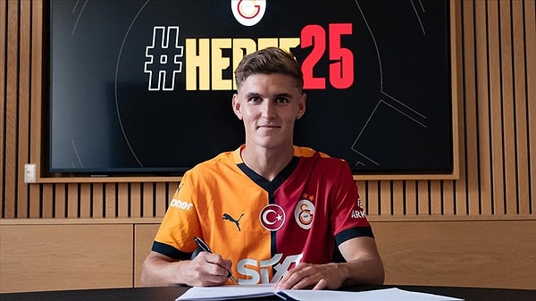 Galatasaray'ın sezon başında 9 milyon Euro ödeyerek Kopenhag'dan transfer ettiği Elias Jelert, bu sezonki performansıyla hayal kırıklığı yaratmıştı.