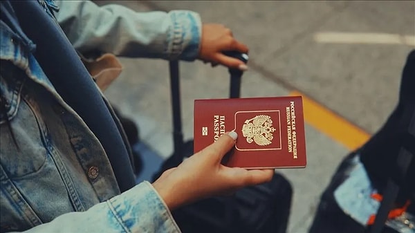 Eski vekil Kaya'nın ABD Konsolosluğu ile yaşadığı sorunun ilk değil olmadığı ortaya çıktı. Kaya'nın açıklamasına göre 2018 yılında ABD kurumundan gelen bir maille, Kaya'nın ve ailesinin 2023'e kadar geçerli 10 yıllık vizeleri iptal edilmiş. Kaya'nın yaptığı itirazın ardından kurum kendisine 'bir yanlışlık olduğunu' bildirerek vizeleri yeniden aktive etmiş.