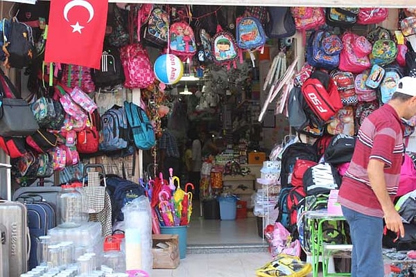 Bu bölge de tıpkı İstanbul’daki gibi tarihi bir ticaret merkeziydi. Ayrıca Tahtakale adı pek çok farklı şehre de yayılmış ve birçok iş merkezi, AVM, sokak ve çarşıda bu isme rastlamak mümkün.