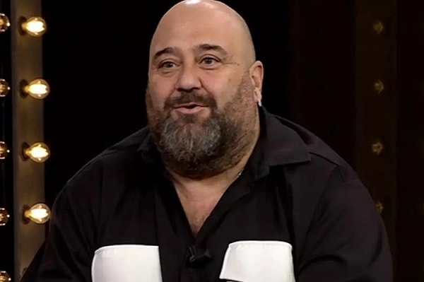 MasterChef Türkiye'nin jürileri Mehmet Yalçınkaya, Somer Sivrioğlu ve Danilo Zanna, Ekol TV'de Candaş Tolga Işık'a konuk olmuşlardı. MasterChef hakkında konuşmayı ihmal etmeyen şefler, Işık'ın sorularına yanıt verdi. Candaş Tolga'nın "Favori yarışmacınız kim?" sorusuna ise Somer Şef rahatlıkla yanıt verdi. Yarışmacıları tek tek öven Somer Şef, ilk 5'e kalacak isimleri bile tahmin edemediğini açıkladı. İşte o anlar...