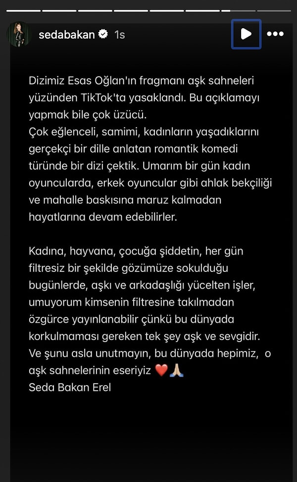 Seda Bakan paylaşımdaki açıklamasını "Bu dünyada hepimiz aşk sahnelerinin eseriyiz" diyerek bitirdi. Bakan'ın paylaşımını buradan görebilirsiniz: