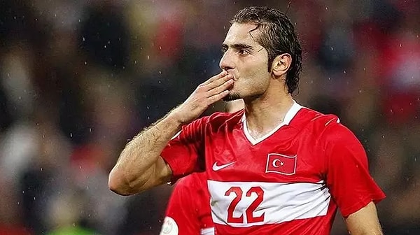 Hamit Altıntop son dönemdeki tuhaf açıklamalarıyla kredisini tüketse de futbolculuğu döneminde hep değer verilen Bayern ve Madrid'de forma giymiş önemli bir milli takım figürüydü.