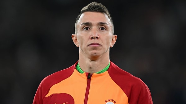 Muslera, maç sonu röportajında Mourinho ile ilgili ağır ifadelerde bulunmuştu. Muslera, "4 ay önce gelmiş bir teknik direktör birçok şey söylüyor, Türk futbolunu kötülüyor. İstemiyorsa gidebilir" diyerek Mourinho'yu eleştirdi.