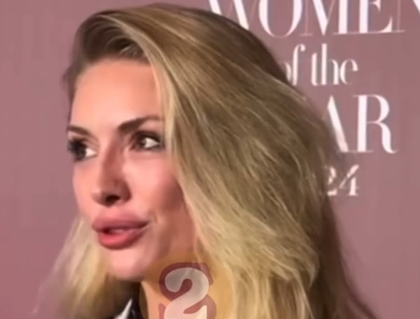 Bu akşam gerçekleşen ''Woman of the Year'' ödül törenine katılan Yasemin Kay Allen, eski sevgilisiyle yeniden bir araya geldikleri iddialarını yanıtladı. 2. Sayfa Magazin muhabirlerine konuşan güzel oyuncu, ''Çok sevdiğim bir insan ama öyle bir şey söz konusu değil. Ona saygım sonsuz.''