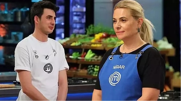 "Bir şekilde idare edebiliyorsunuz ama psikolojininizi idare edemediğiniz zaman bu hayatınıza yansıyor." sözleriyle akıllara Hakan'la yaşadığı tartışmayı getiren Nigar, MasterChef izleyicilerinden "Hakan ne alaka?" dedirten tepkiler aldı.