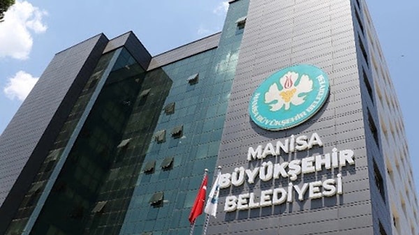 Manisa Büyükşehir Belediyesi’nin kasım ayı il meclis toplantısında vergilen bir önerge tartışmalara neden oldu.