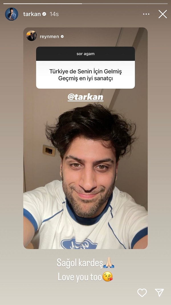 "Senin için Türkiye'de gelmiş geçmiş en iyi sanatçı kim?" sorusuna "Tarkan" şeklinde cevap veren Reynmen'e Tarkan'dan teşekkür gecikmemişti.