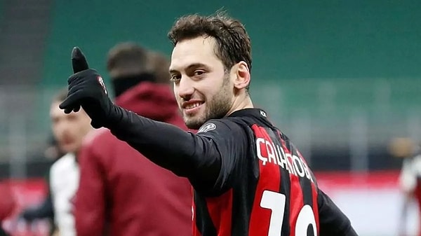 Hakan Çalhanoğlu, Leverkusen'de aldığı bu cezadan dolayı çok üzgün olduğunu söylerken "Leverkusen bu konuda en suçsuz taraf, onlar da benim yüzümden cezalandırıldı" diyerek takımına mahçup olduğunu söylemişti.