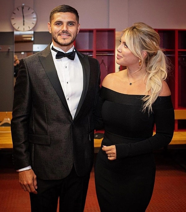 Wanda Nara ve Icardi'nin sallantılı ilişkisi son günlerde gündemden hiç düşmüyor biliyorsunuz ki. Wanda'nın fiziksel Icardi'nin psikolojik şiddet iddiaları, Nara'nın boşanma davası açtığı iddiaları ve daha nicesi... İkilinin arasında yaşanan detayları konuşmak günler sürer.