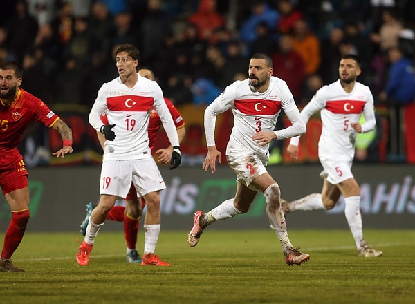 UEFA Uluslar B Ligi 4. Grup'taki son maçında sahaya liderlik umutlarıyla çıkan A Milli Takım, Karadağ deplasmanında istediği sonucu alamadı.