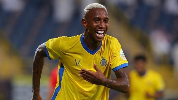 Sebastian Szymanski'den beklediği skor katkısını alamayan Fenerbahçe rotayı Anderson Talisca'ya çevirdi.