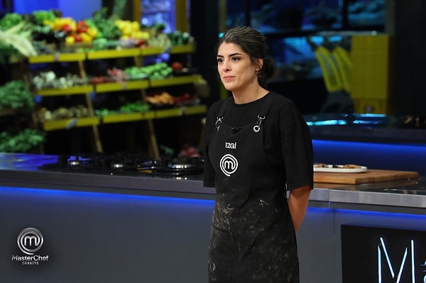 MasterChef'te geçtiğimiz hafta elenen isim, yarışmanın favorilerinden görülen Ezgi olmuştu.