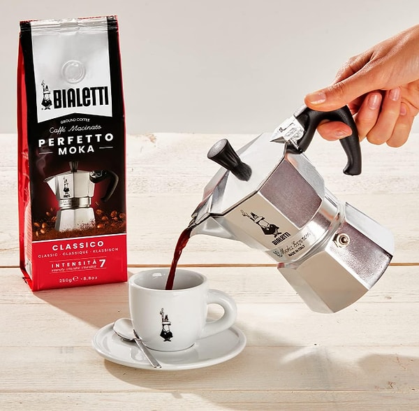 7. Bialetti Moka Express Espresso Cezvesi