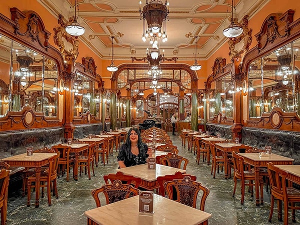 16. Café Majestic, Porto