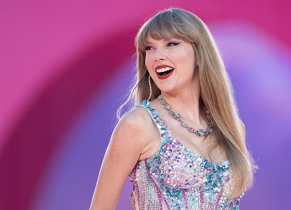 Globalde en çok dinlenen isimlerin başını ise Taylor Swift çekti.