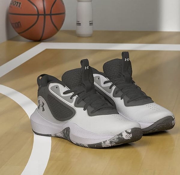 Under Armour UA Lockdown 6 Basketbol Ayakkabısı, sahada üstün performans için mükemmel bir tercih!