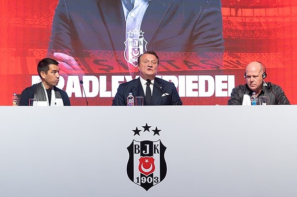 Bir yalanlama da günler sonra Brad Friedel'dan geldi. Günler sonra, çünkü Friedel'ın cevap hakkı "Beşiktaşlı" gazeteciler tarafından engellendi. O da HT Spor ekranlarında günler sonra kendini anlatabildi: