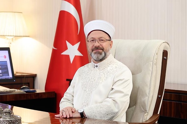 Diyanet’in tartışmalı uygulamaları ve yıllık bütçeleri sık sık en çok konuşulan konuları arasında yer alıyor. Diyanet İşleri Başkanı, gazeteci Nagehan Alçı’ya konuştu, tartışılan konulara değindi.