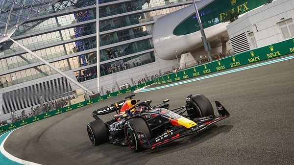 Las Vegas'ta şampiyonluğunu ilan eden Max Verstappen, yarışı altıncı basamakta bitrdi.