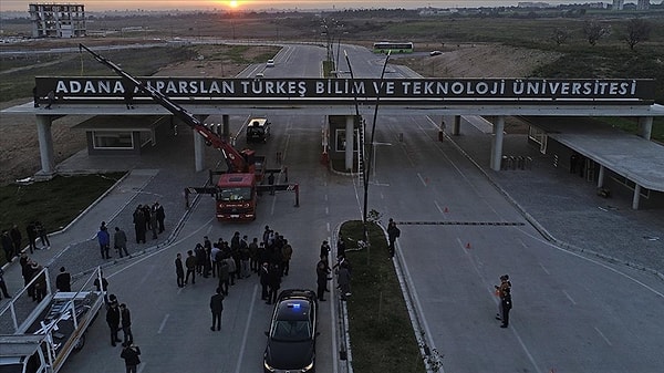 Çetinkaya, olay sonrasında üniversite sürdürdüğü rektör yardımcılığı görevinden de kovuldu.