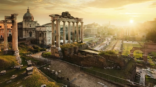 Roma İmparatorluğu’nun ilk ciddi bölünmesi 3. yüzyılın sonlarında İmparator Diocletianus tarafından başlatıldı.