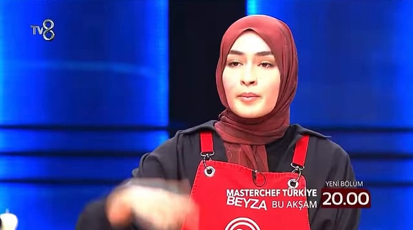 İkilinin sözlü tartışması yayında büyürken, Beyza'nın “Fransızca düşünüp konuştuğum için yanlış anlaşılıyorum” savunması şaşkınlık yarattı.