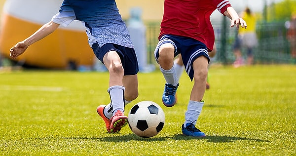 5. Futbol, bugün milyonları peşinden sürükleyen bir tutku olsa da 14. yüzyılda İngiltere ve İskoçya’da birçok kez yasaklanmıştı.