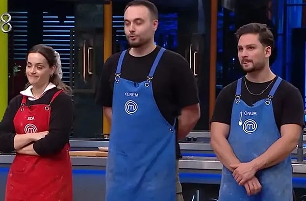 10. Son hızıyla ekranda reyting rekorları kırarak devam eden MasterChef Türkiye'de finale yaklaşıyoruz. Yarışmacılar bu akşamdan sonra 7 kişi kalacaklar. Bu hafta eleme potasına giren 4. isim de belli oldu. Şirin, Alper ve Erim'den sonra Eda da eleme potasında yerini aldı. Veda gecesinin fragmanı yayınlandı. İzleyenler yaşananları görünce heyecan tavan yaptı. İşte o anlar...