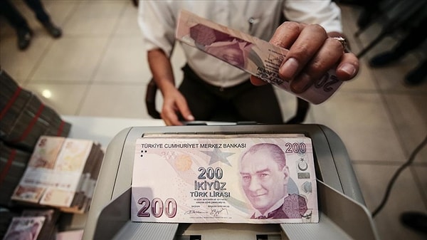 Mevcutta 17 bin 2 TL olan asgari ücrete yüzde 45 zam yapılırsa 24 bin 653 lira olacak.