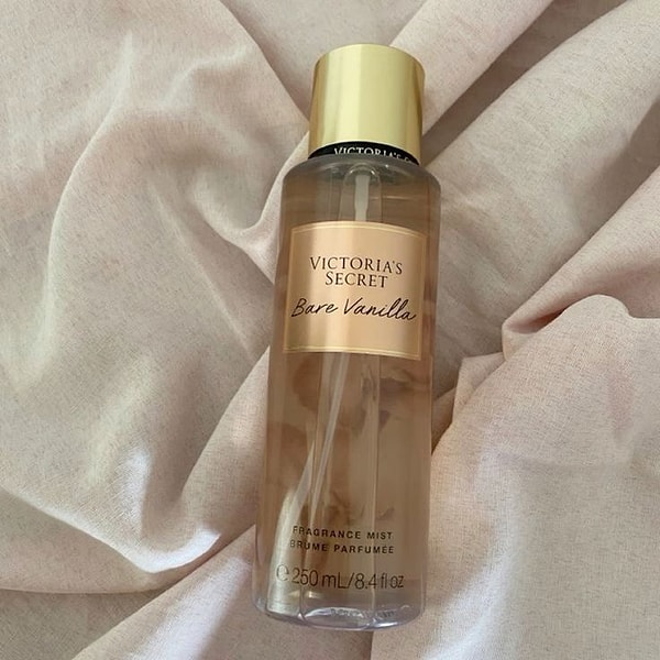 10. Victoria's Secret Bare Vanilla Vücut Spreyi 250 ml