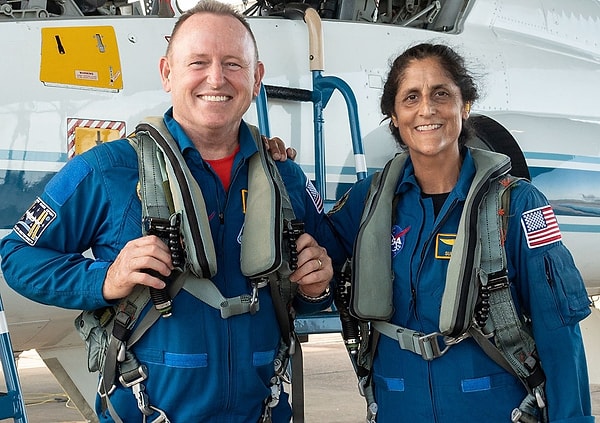 Aylardır Dünya'ya dönmesi beklenen iki astronot, uzayda fazladan yaklaşık 9 ay geçirmiş olacak. Tabii Mart ayında yine bir erteleme ile karşı karşıya kalmazlarsa!