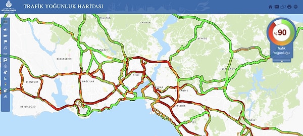 Haftanın son iş gününde İstanbul'da trafik yoğunluğu yüzde 100'e yaklaştı. Yüzde 90 olarak ölçülen megakentin trafik yoğunluğu İstanbul Büyükşehir Belediyesi (İBB) verilerine yansıdı.