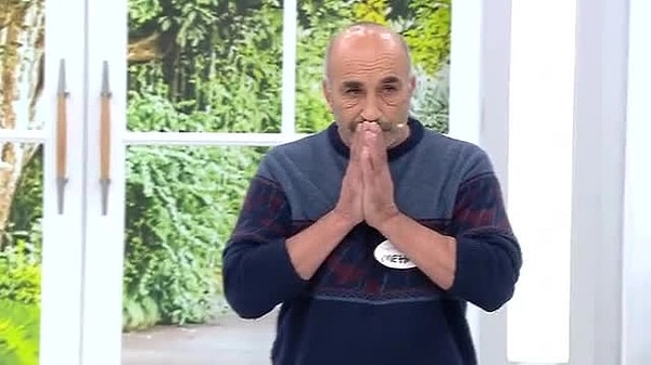 atv'nin sevilen gündüz kuşağı programlarından Esra Erol'da yine şaşırtan bir olayı ele aldı. Programa çıkan Mehmet Bey, 3 yıldır sevgilisi olan ve 1 milyon TL para gönderdiği Zehra'nın aslında erkek olduğunu öğrendi. Dolandırıldığını canlı yayında öğrenen Mehmet Bey şoke olurken o anlar kısa sürede viral oldu. İşte olayın detayları...