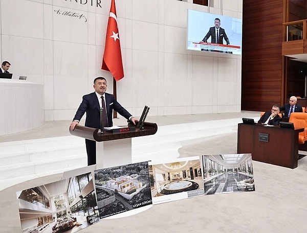 CHP Malatya Milletvekili Veli Ağbaba, Meclis'teki bütçe görüşmeleri sırasında kürsüde, AK Parti Ankara Milletvekili Osman Gökçek'e ait olduğu iddia edilen 600 milyon TL değerindeki evin fotoğraflarını gösterdi. 14 bin metrekare alanda inşa edilen villa sosyal medyanın da dikkatini çekti.