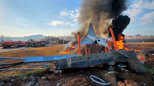 Uçakta bulunan 181 kişiden 177'si hayatını kaybetti. Kazanın nedeni de soruşturulmaya başlandı.