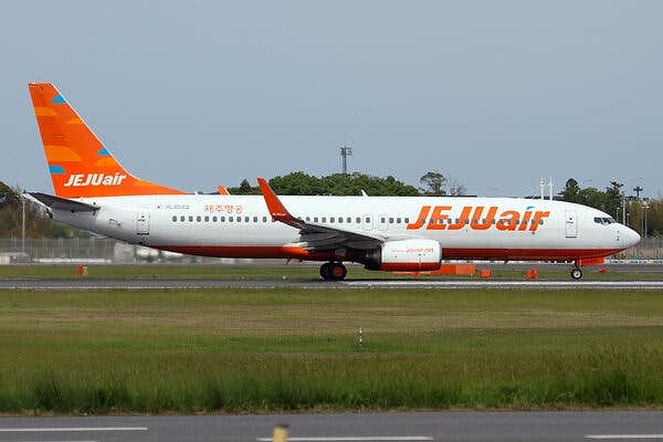 Kazaya karışan uçağın, Jeju Air filosunda yer alan Boeing 737-800 uçağı olduğu ortaya çıktı.