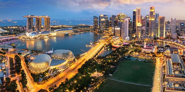 Although Singapore may appear beautiful from the outside, it is actually a country full of strict laws.