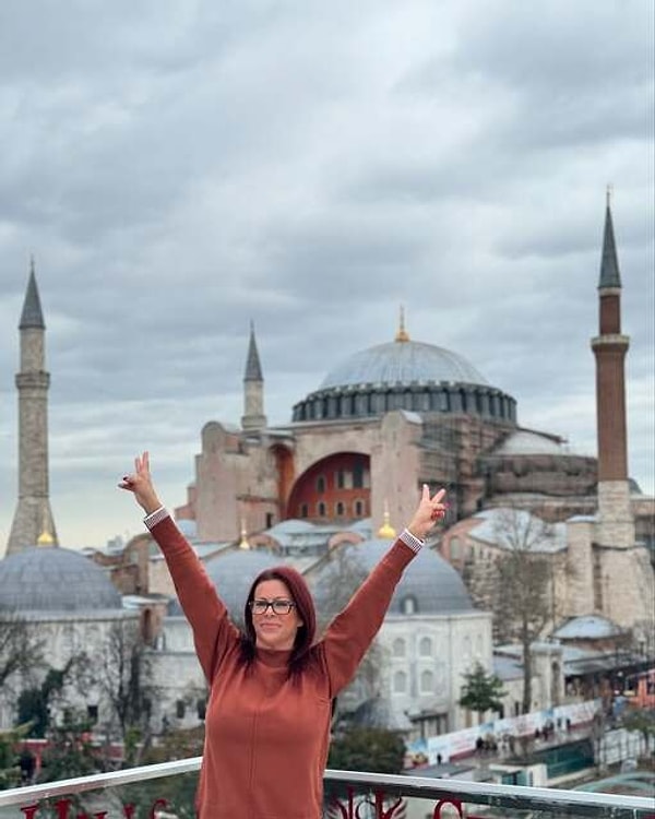 ABD'li yetişkin film yıldızı, İstanbul'a döndü ve Tarihi Yarımadayı gezdi.