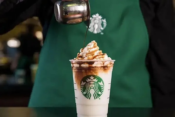 Starbucks Türkiye ürünlerinde zam yaptı. En uygun fiyatlı kahvenin fiyatı 3 Ocak itibarıyla 95 TL oldu.