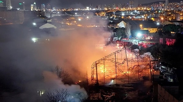 Dizi ekibi, çok kısa sürede Şakir Paşa Köşkü'nü tekrardan inşa edip çekimlere devam edeceklerini belirtmişti. Bir süredir yeni bölüm bu nedenle yayınlanmıyordu.