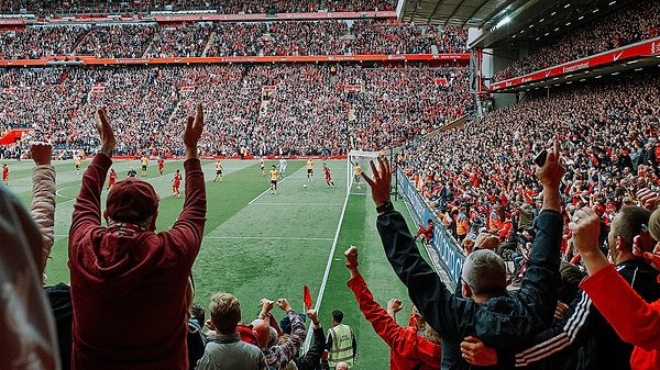 Ancak şu ana kadar Anfield tribünlerinden çıkan sorular net: Elon Musk gibi bir figür, Liverpool’un geleneklerine uyum sağlayabilir mi?