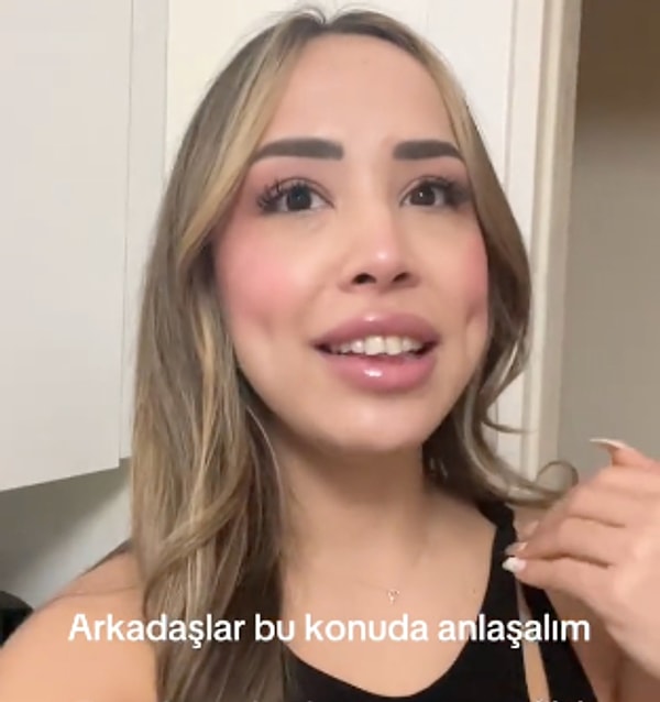 Yakın arkadaşı ve sevgilisinin arasındaki ilişkinin samimi olmaması gerektiğini savunan genç kadın, birçok takipçisi tarafından desteklenirken, bu durumun normal olduğunu belirtip karşı çıkanlar da vardı.