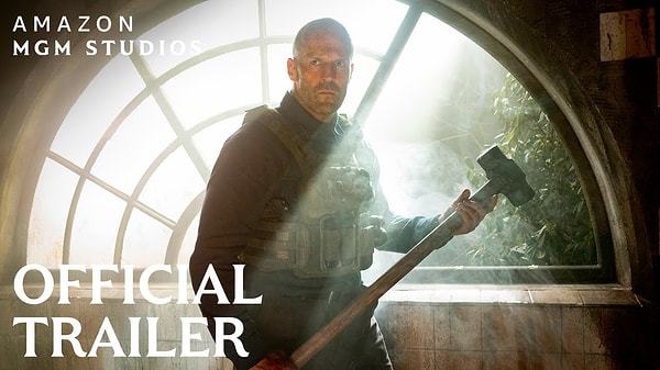 Jason Statham, 2025’te aksiyon sinemasının zirvesindeki yerini koruyor. David Ayer ve Sylvester Stallone’un birlikte yazdığı ve Chuck Dixon’ın “Levon’s Trade” adlı romanından uyarlanan yeni filmi “A Working Man”, 28 Mart’ta ABD’de vizyona giriyor.