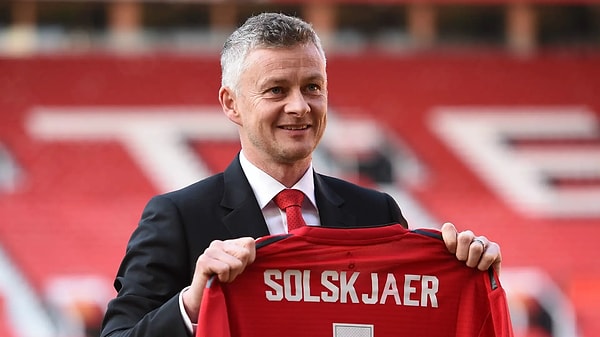 Kulübün yaptığı resmi açıklamada, ''Şirketimiz, Futbol A takım teknik direktörlük görevi için Ole Gunnar Solskjaer ile görüşmelere başlamıştır." ifadelerine yer verildi.