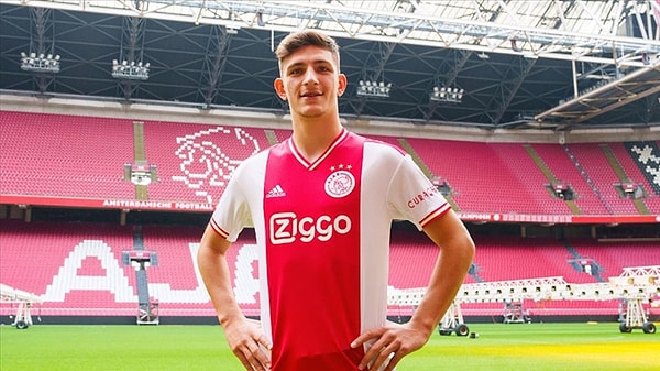 Ajax'ın anlaşmaya sıcak baktığı nihai kararın ise Ahmetcan'ın olduğu Hollanda basınında yer aldı.